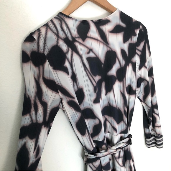 BCBGMaxAzria Abstract Floral Surplice Dress - Picture 9 of 14